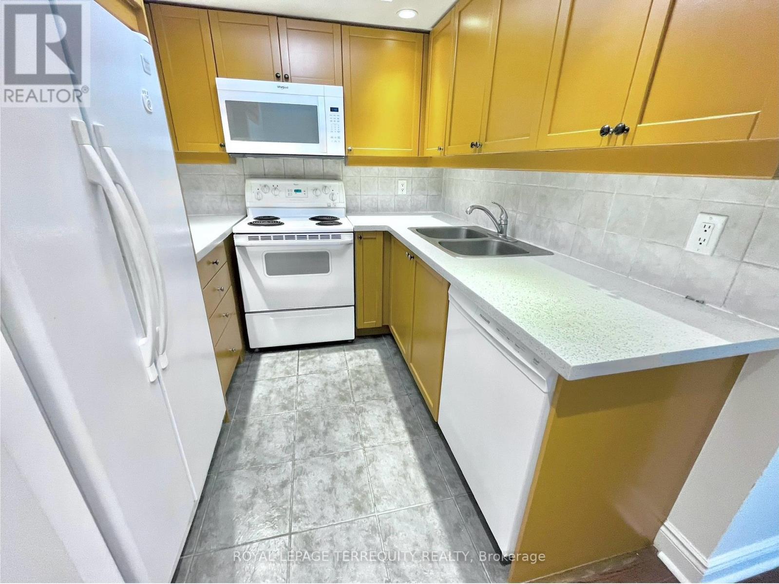 818 - 15 Northtown Way, Toronto, Ontario  M2N 7A2 - Photo 7 - C12669250