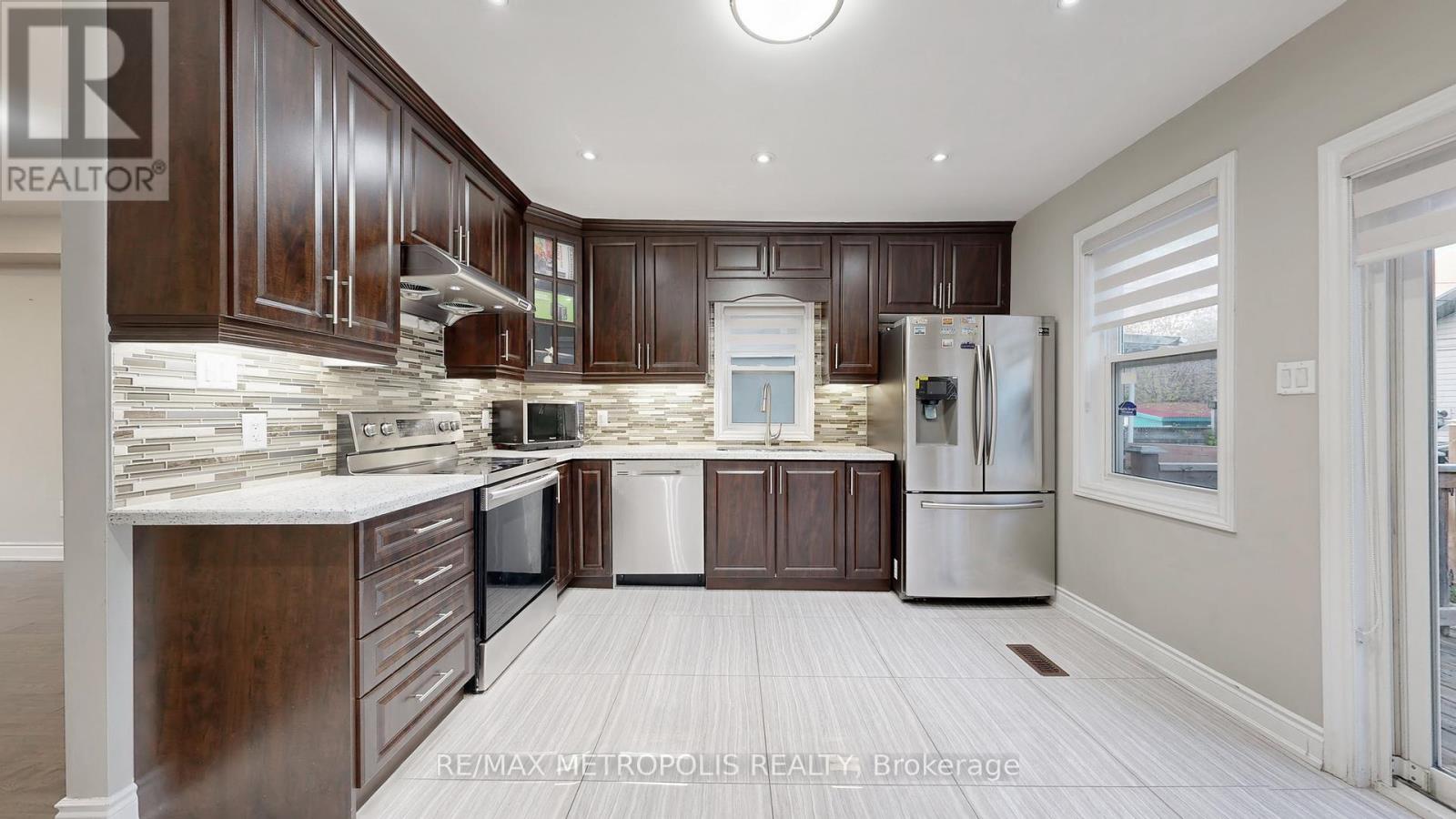 461 Warden Avenue, Toronto, Ontario  M1L 3Y9 - Photo 11 - E12669290