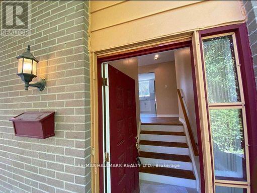 Main - 331 Roywood Crescent, Newmarket, Ontario  L3Y 1A7 - Photo 4 - N12669246