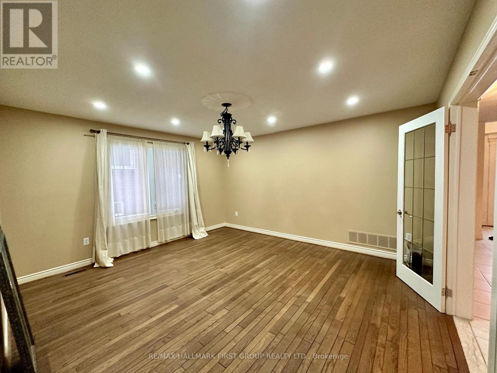 492 Palmtree Crescent, Oshawa, Ontario  L1K 2H3 - Photo 10 - E12653834