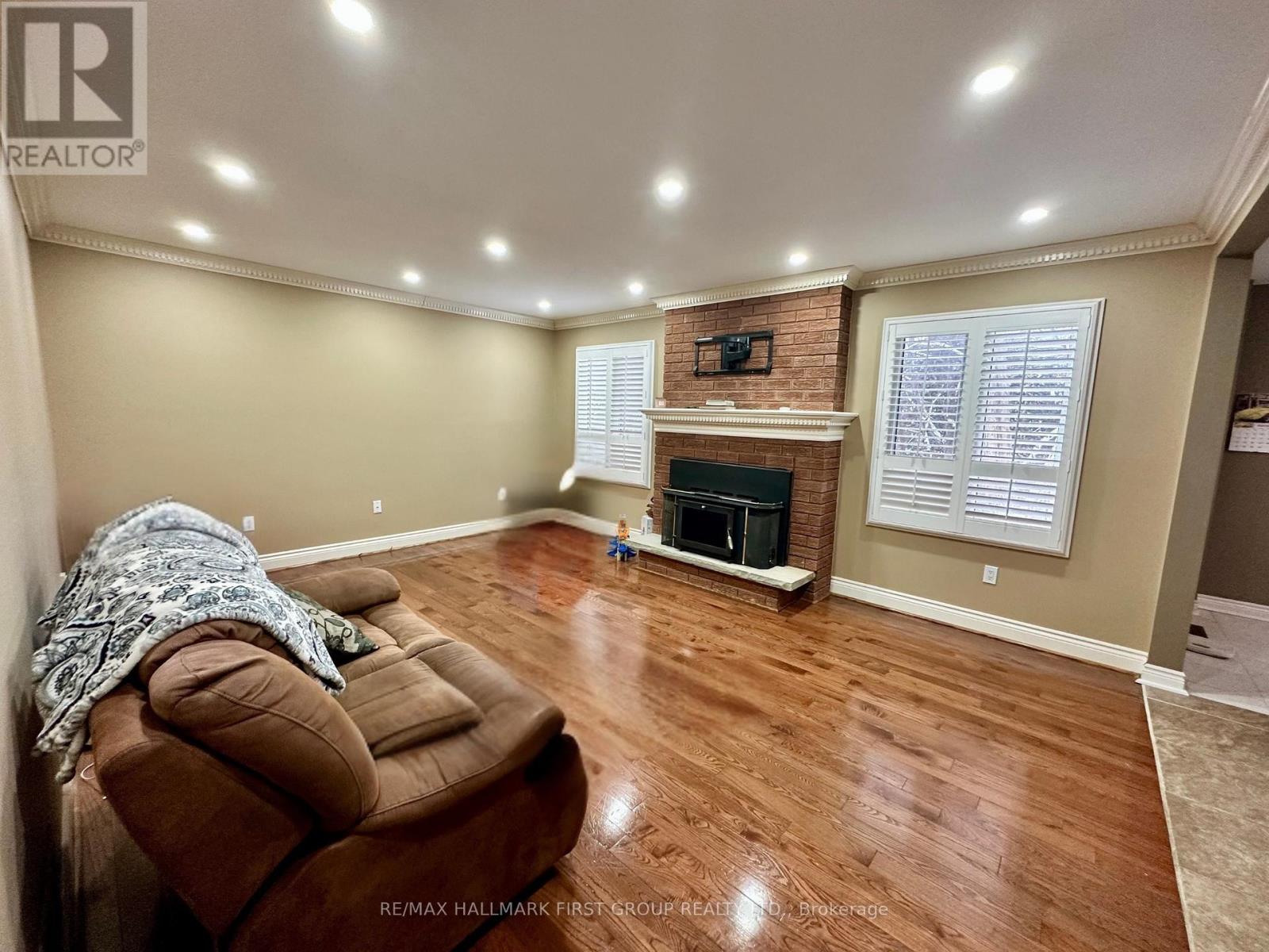 492 Palmtree Crescent, Oshawa, Ontario  L1K 2H3 - Photo 6 - E12653834