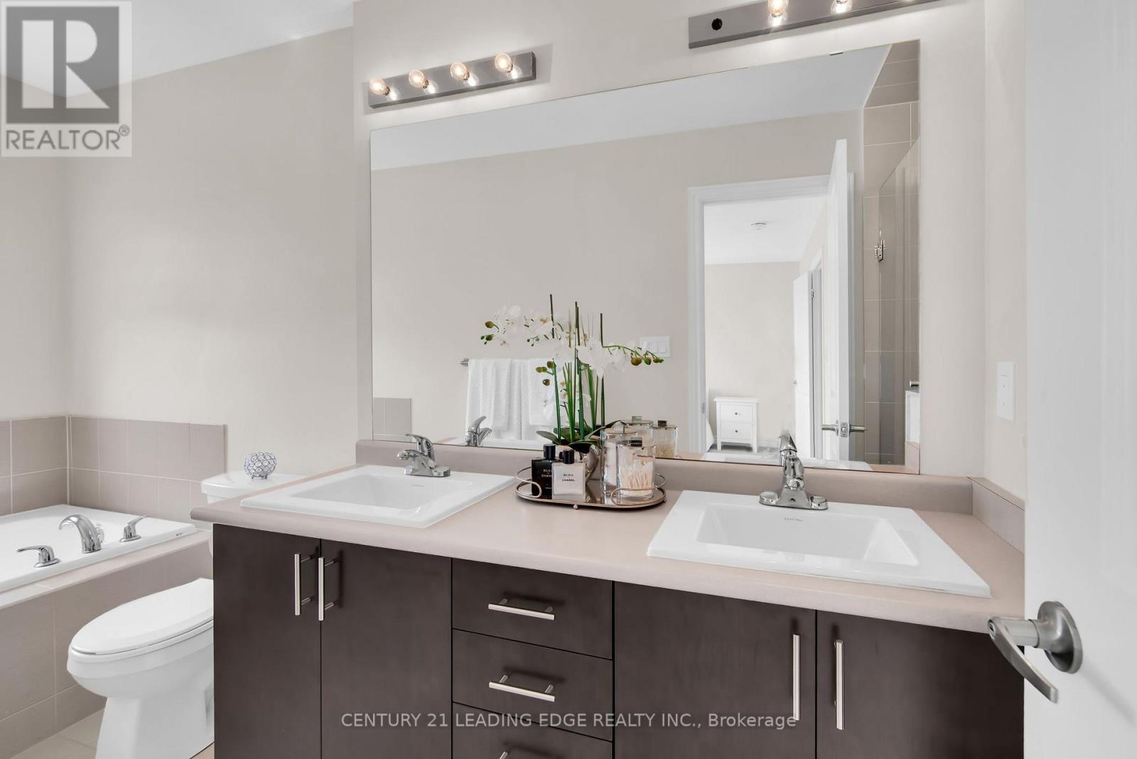 1362 Gull Crossing N, Pickering, Ontario  L1W 0B7 - Photo 33 - E12668956