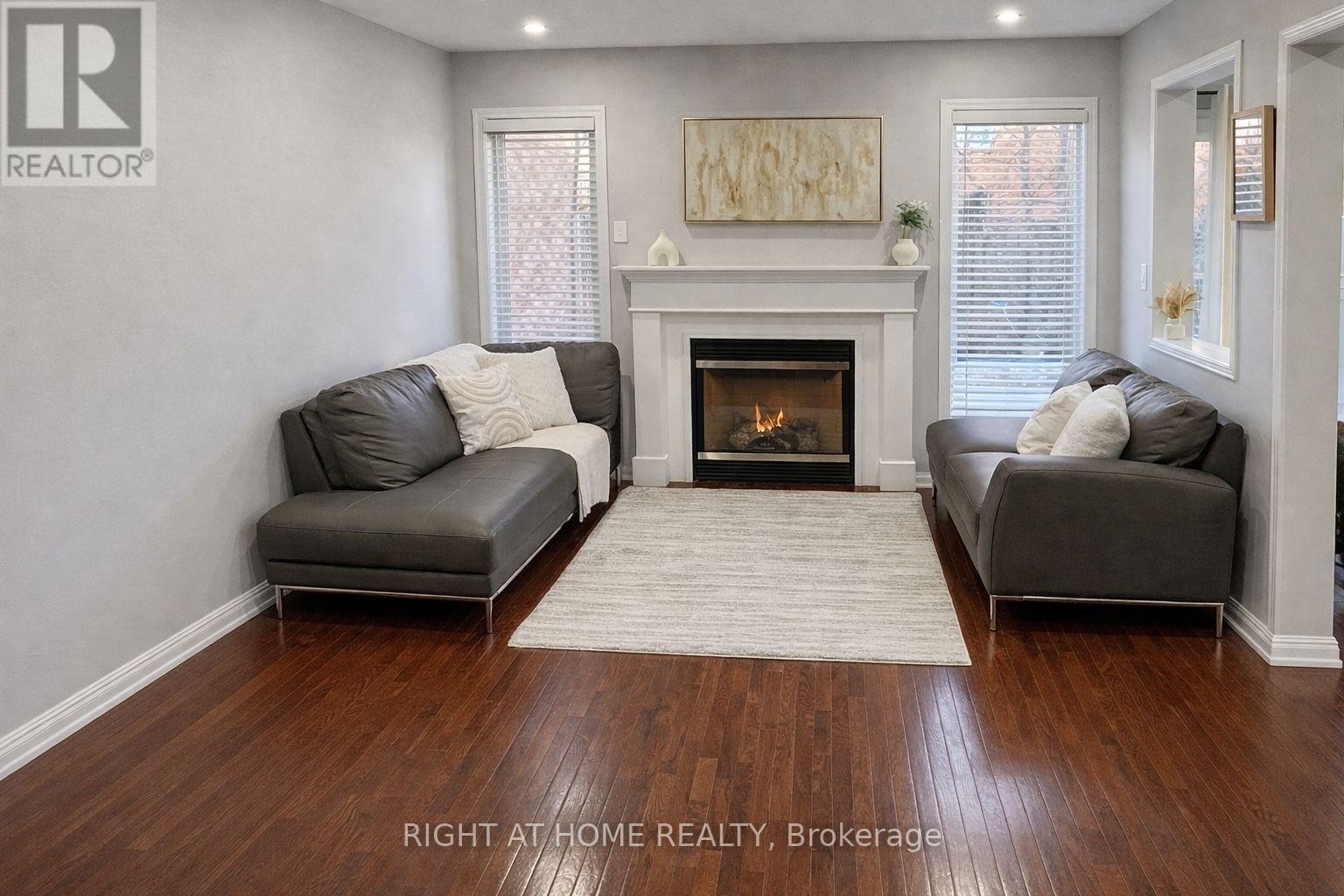 2439 Springforest Drive, Oakville, Ontario  L6M 0A1 - Photo 2 - W12649902