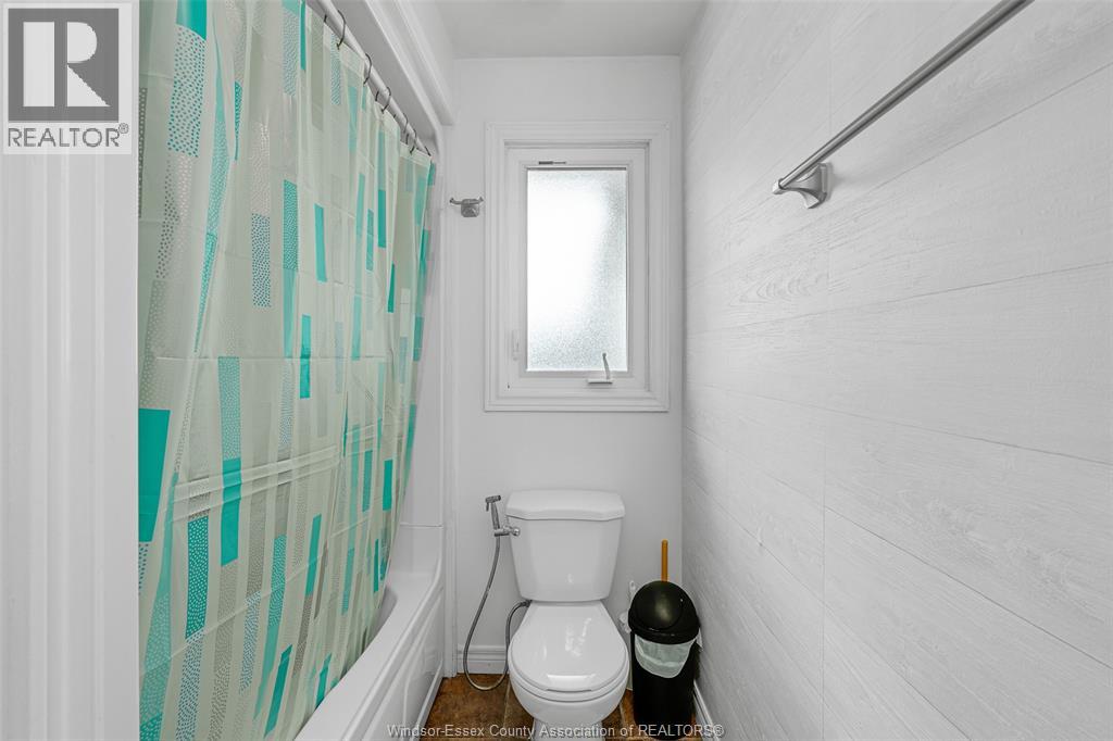 310 Superior, Lasalle, Ontario N9J 1H8 - Photo 24 - 26000304