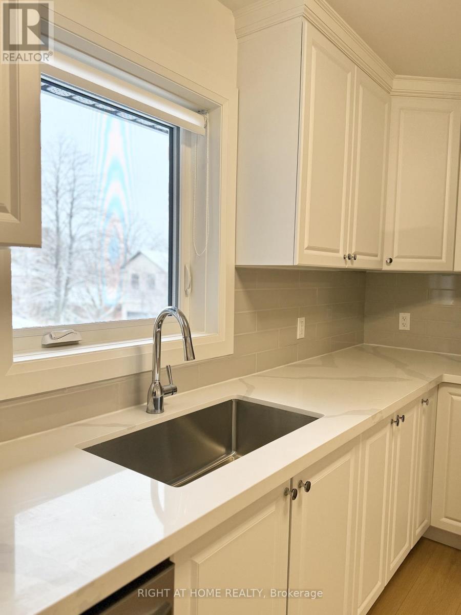 4 - 19 Arrowsmith Avenue, Toronto, Ontario  M6M 2W8 - Photo 10 - W12669164