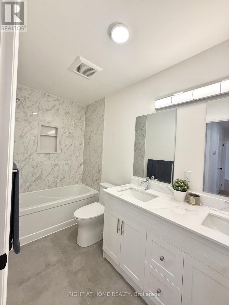 4 - 19 Arrowsmith Avenue, Toronto, Ontario  M6M 2W8 - Photo 14 - W12669164