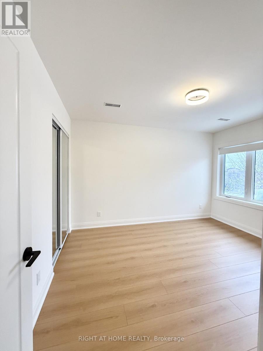 4 - 19 Arrowsmith Avenue, Toronto, Ontario  M6M 2W8 - Photo 21 - W12669164