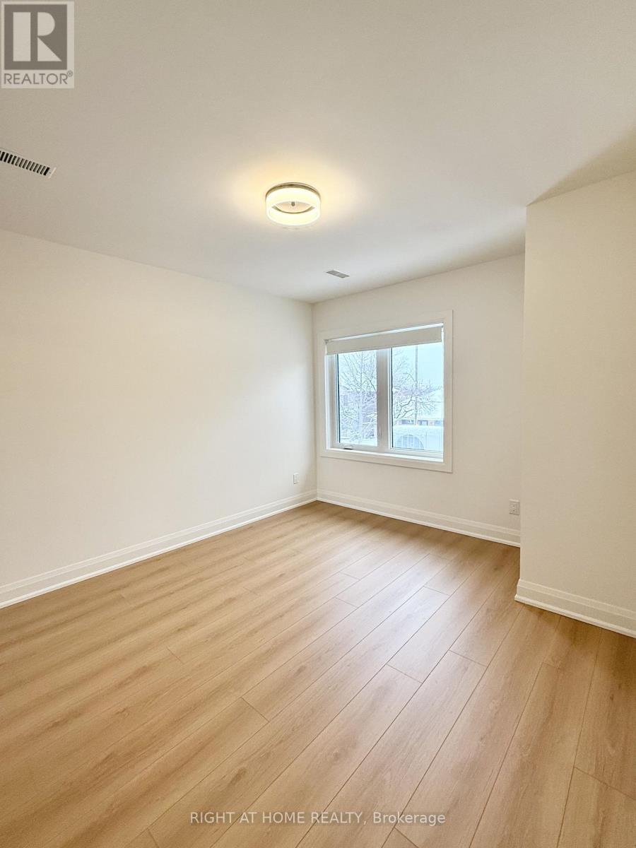 4 - 19 Arrowsmith Avenue, Toronto, Ontario  M6M 2W8 - Photo 22 - W12669164