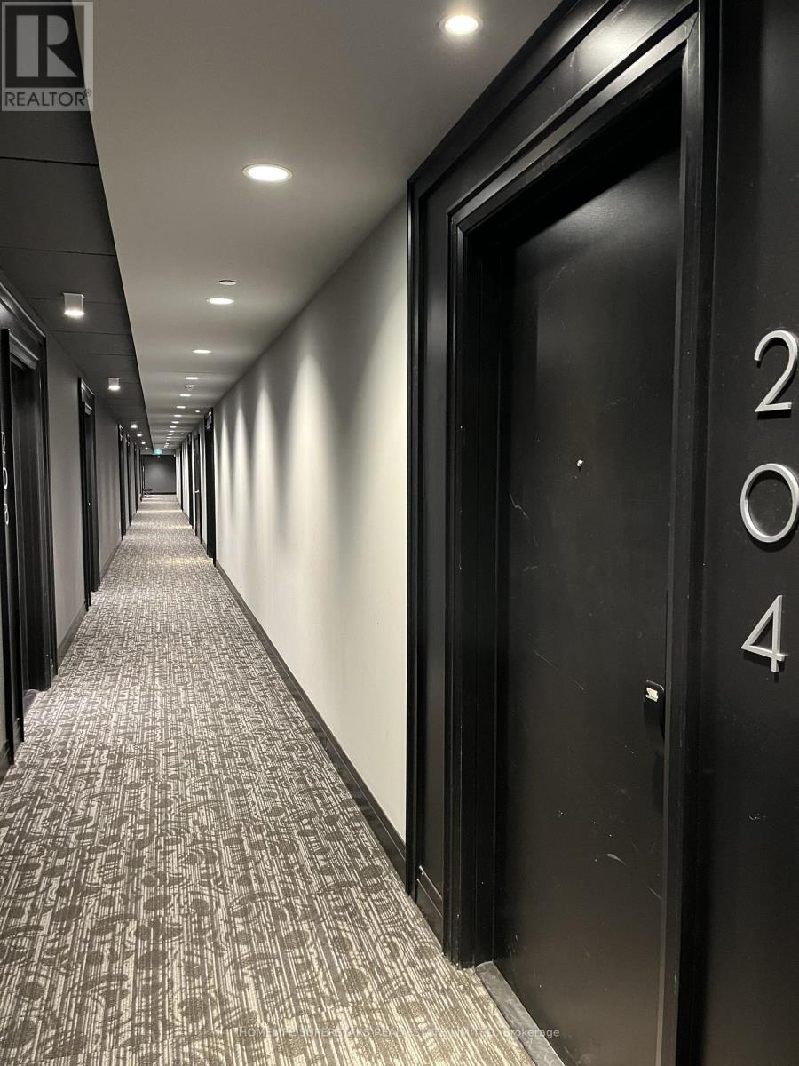 204 - 95 Dundas Street W, Oakville, Ontario  L6M 5N4 - Photo 6 - W12669184