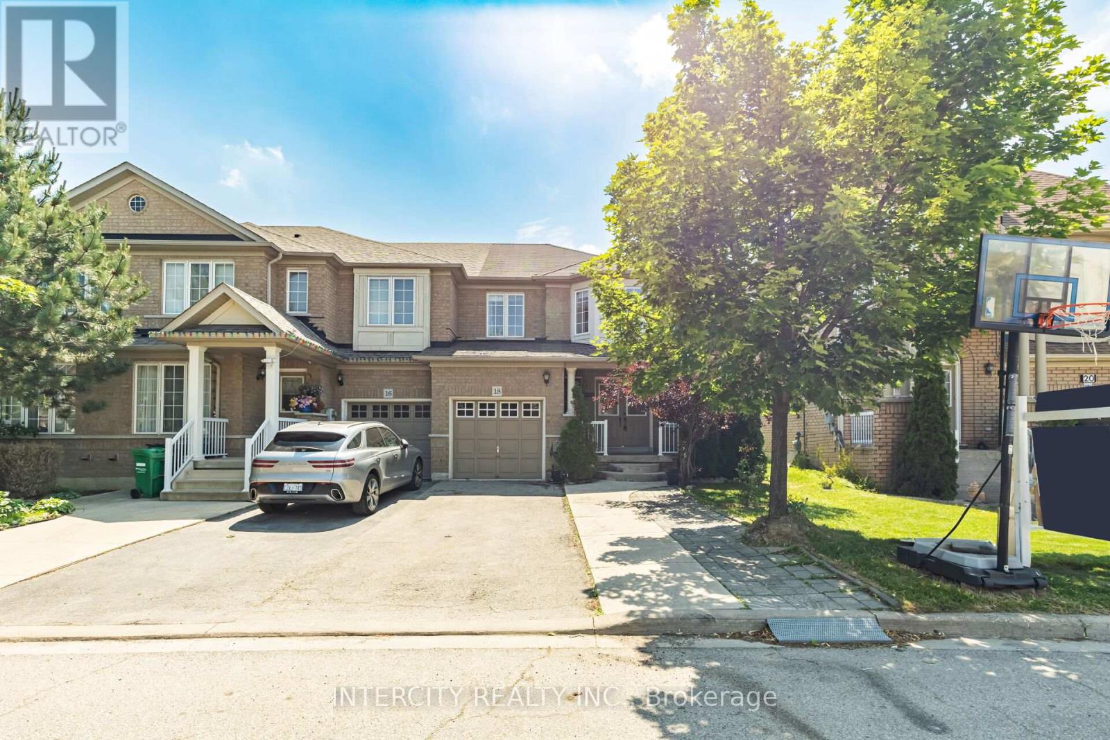 18 SNOWSHOE LANE, Brampton, Ontario