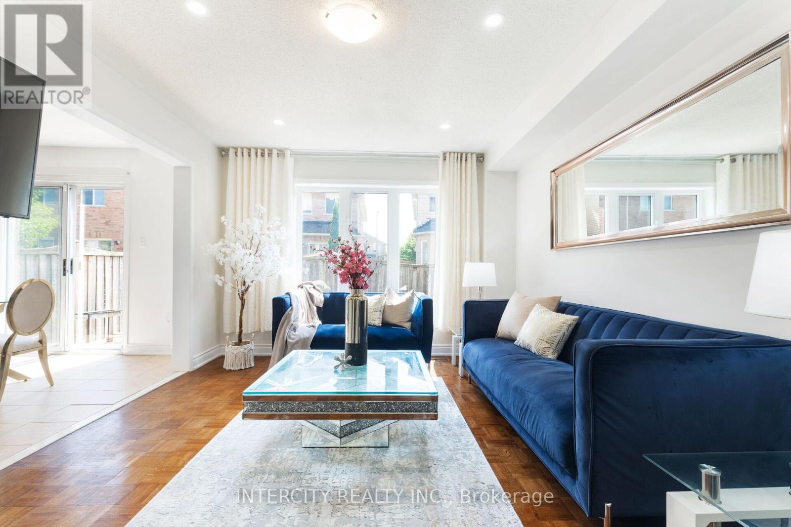 18 Snowshoe Lane, Brampton, Ontario  L6R 0J1 - Photo 12 - W12669240