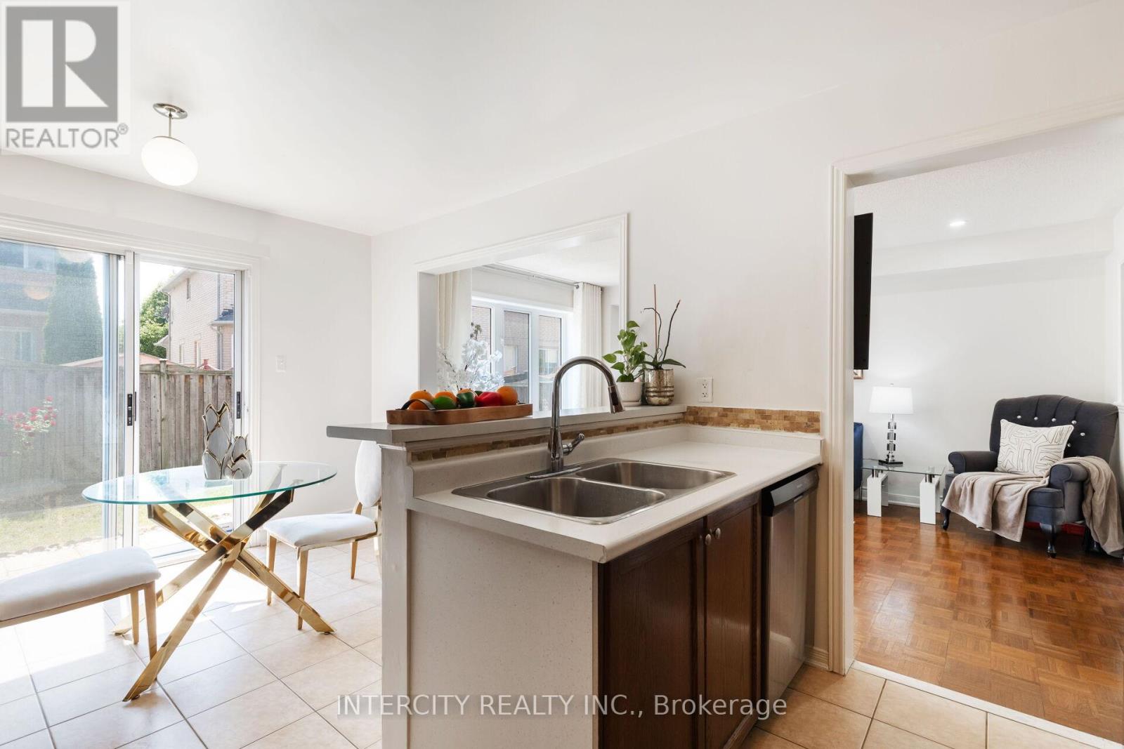 18 Snowshoe Lane, Brampton, Ontario  L6R 0J1 - Photo 21 - W12669240