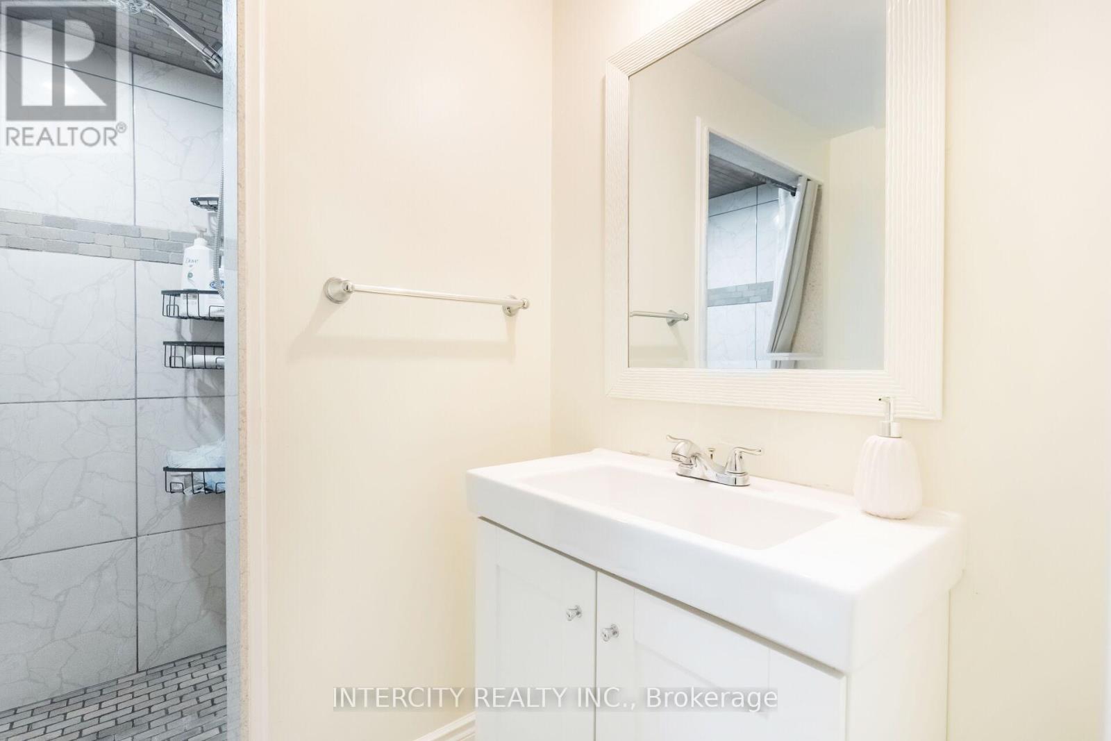 18 Snowshoe Lane, Brampton, Ontario  L6R 0J1 - Photo 46 - W12669240