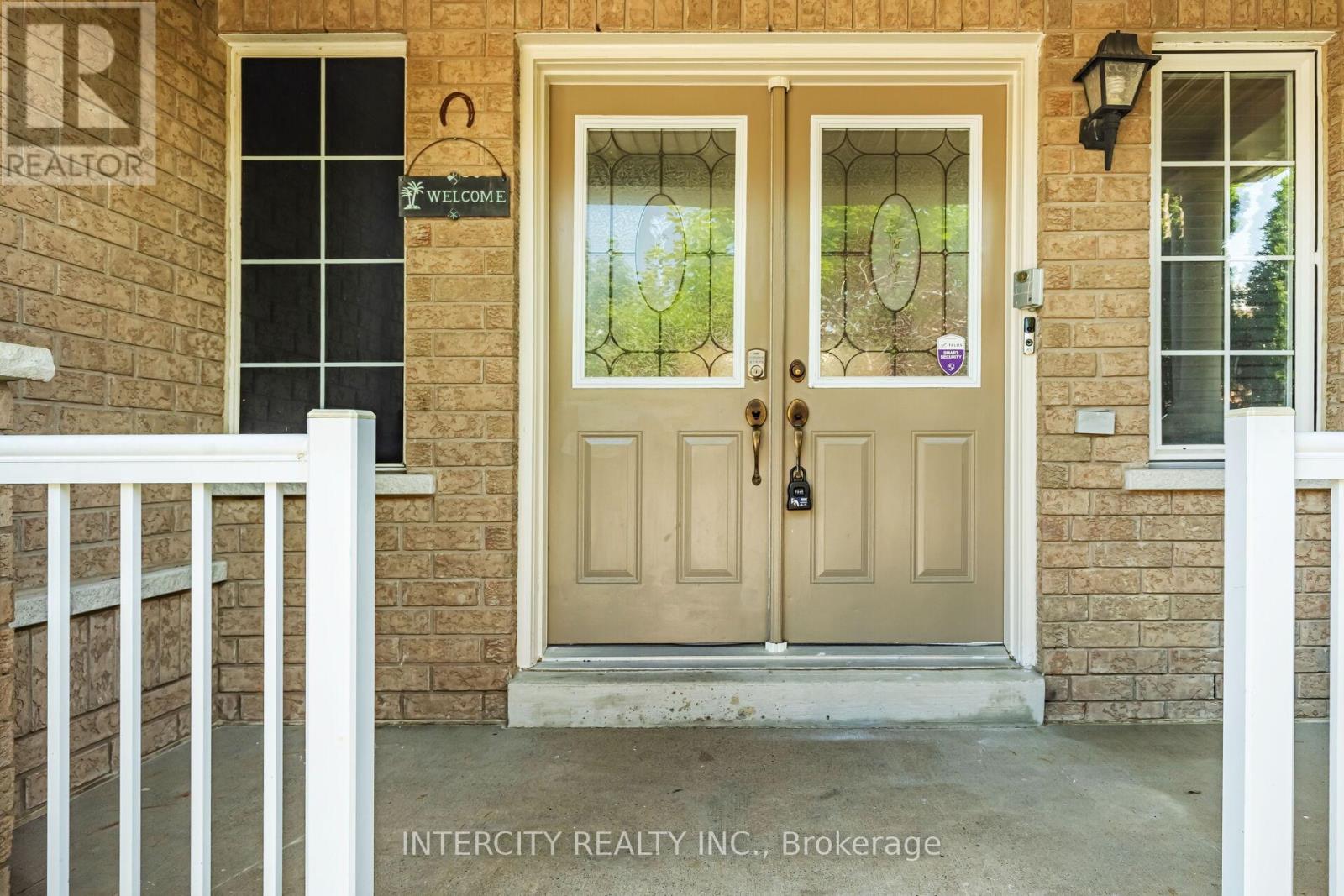 18 Snowshoe Lane, Brampton, Ontario  L6R 0J1 - Photo 5 - W12669240