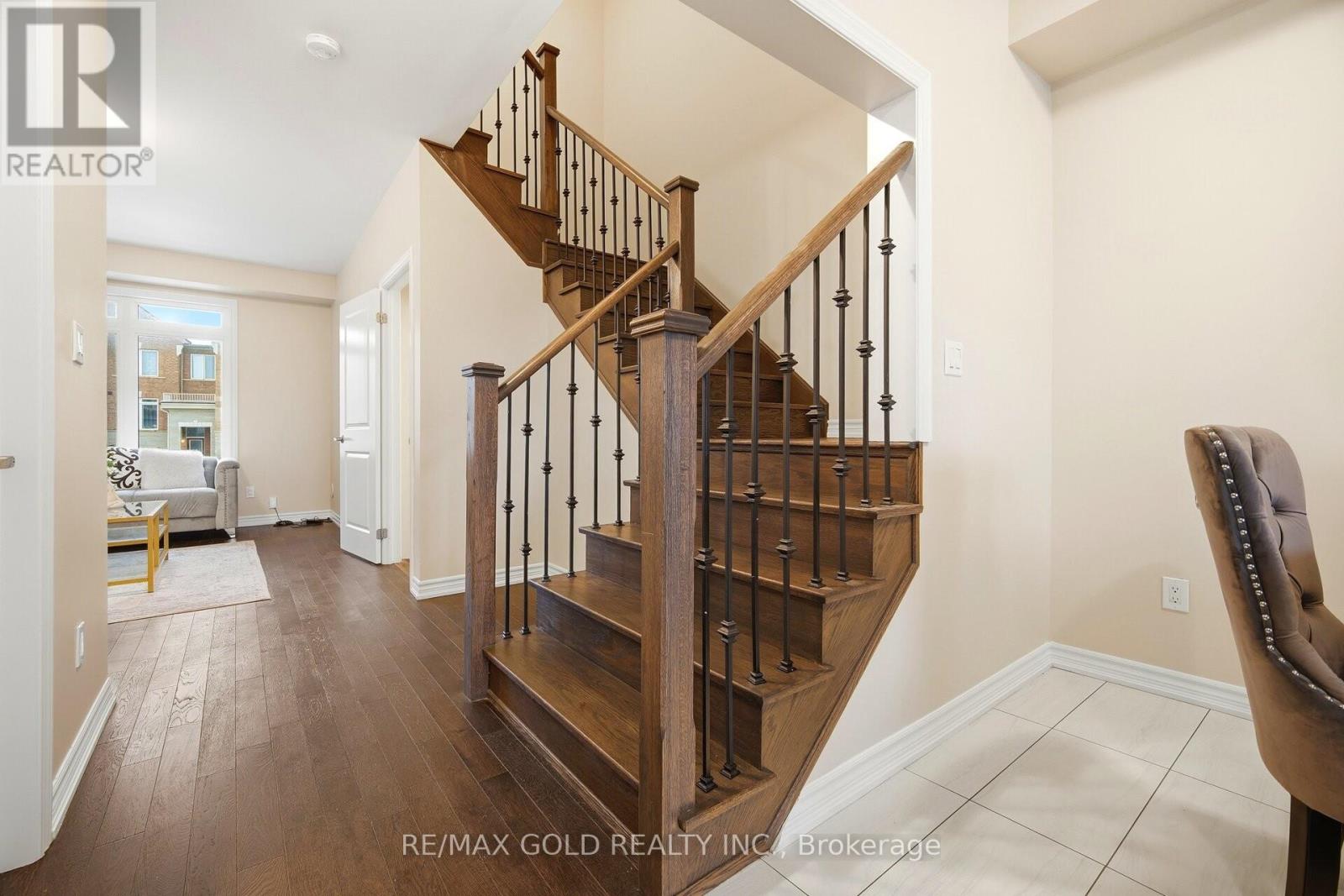 52 Savino Drive, Brampton, Ontario  L6Z 0J7 - Photo 13 - W12669244