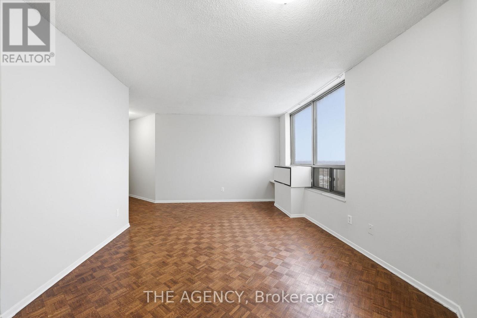 1003a - 2350 Dundas Street, Toronto, Ontario  M6P 4B2 - Photo 4 - W12669258