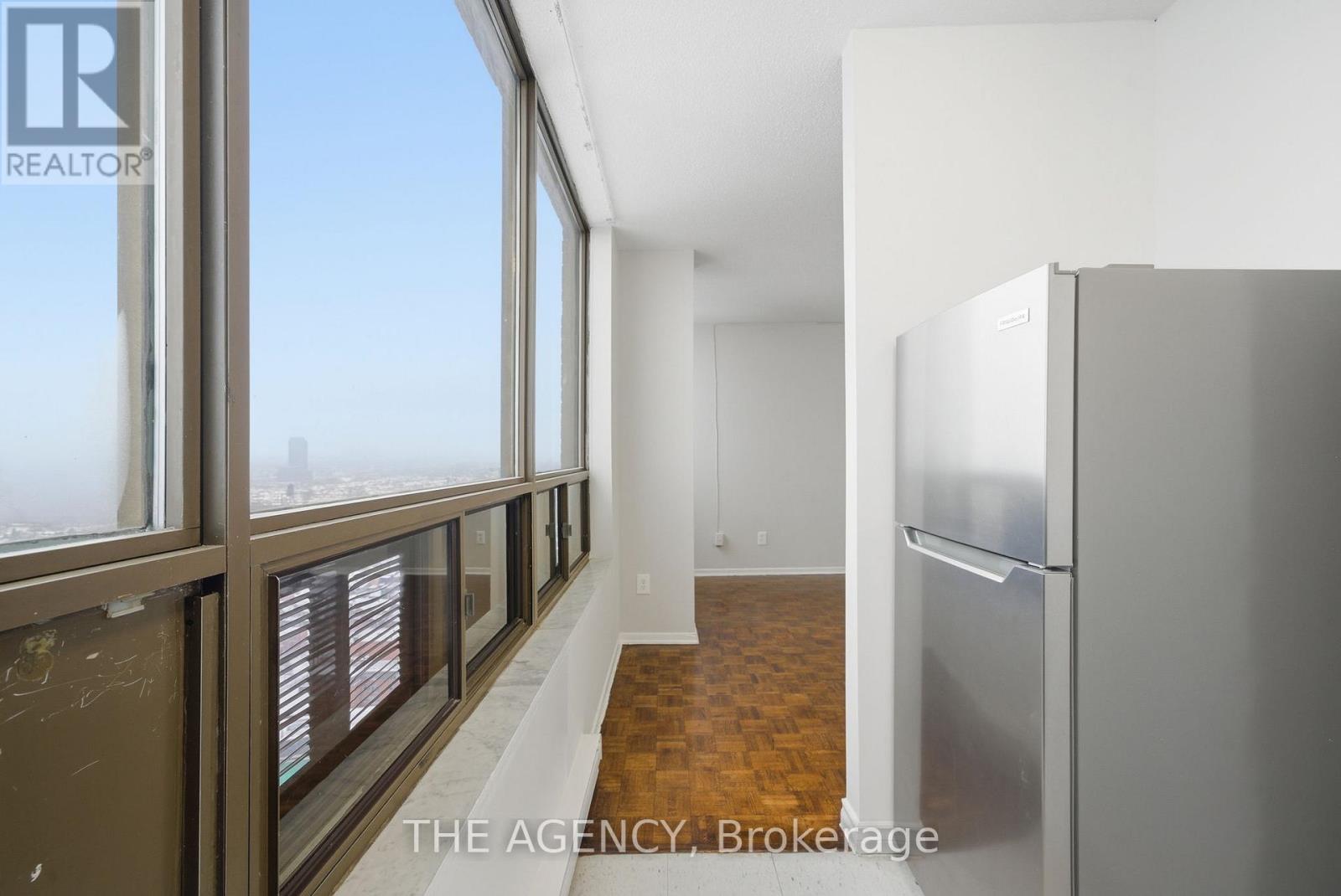 2719b - 2360 Dundas Street, Toronto, Ontario  M6P 4B2 - Photo 7 - W12669264