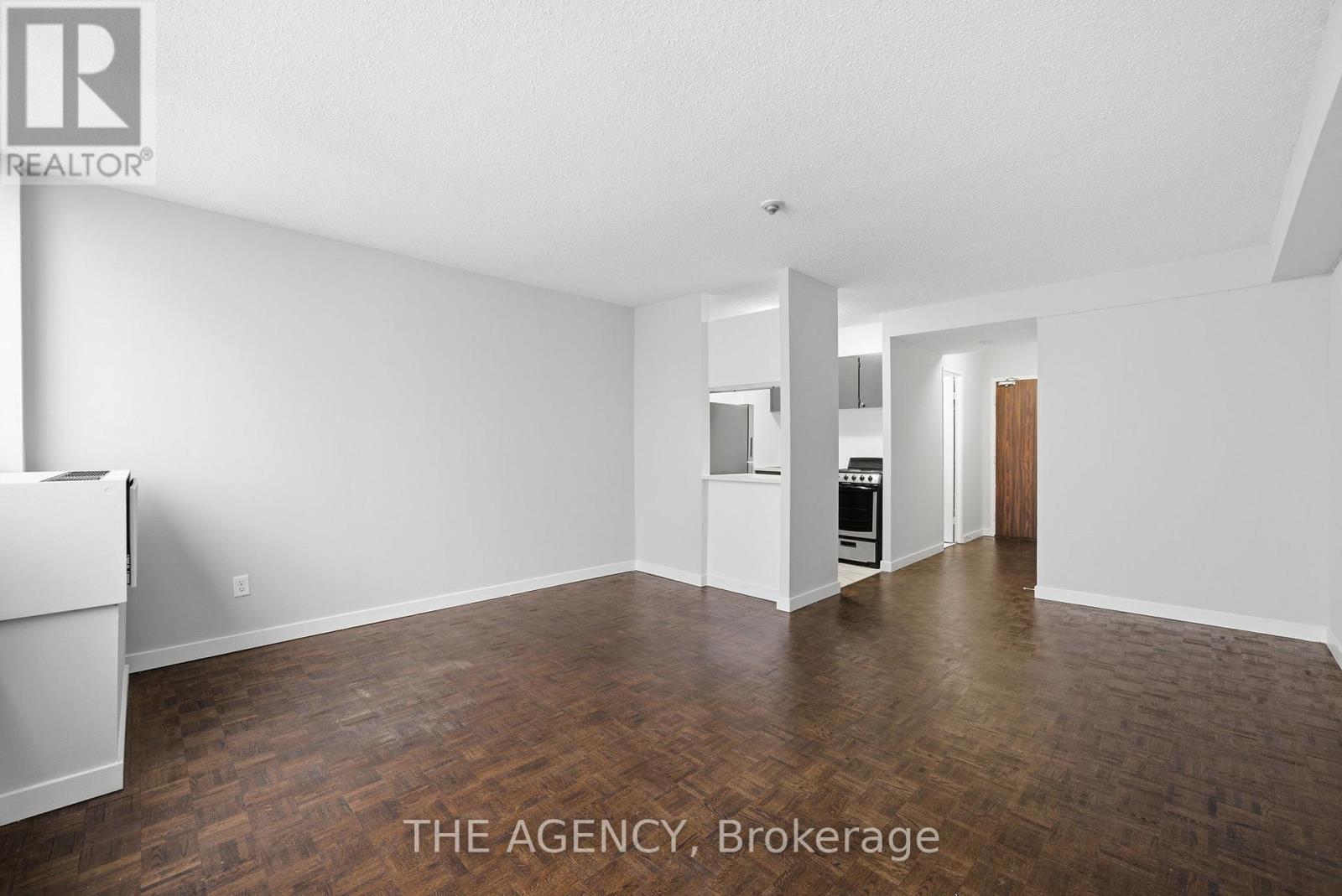 2102b - 2360 Dundas Street W, Toronto, Ontario  M6P 4B2 - Photo 5 - W12669274