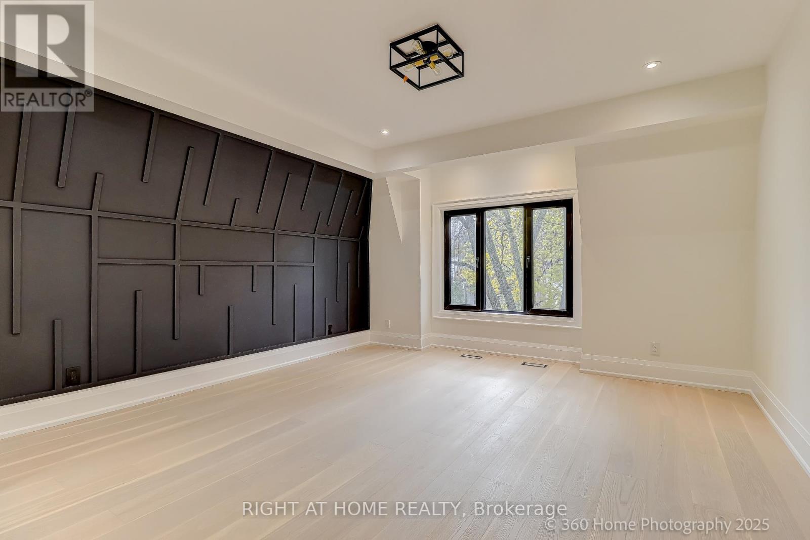 28 Pine Avenue, Mississauga, Ontario  L5H 2P6 - Photo 13 - W12669288