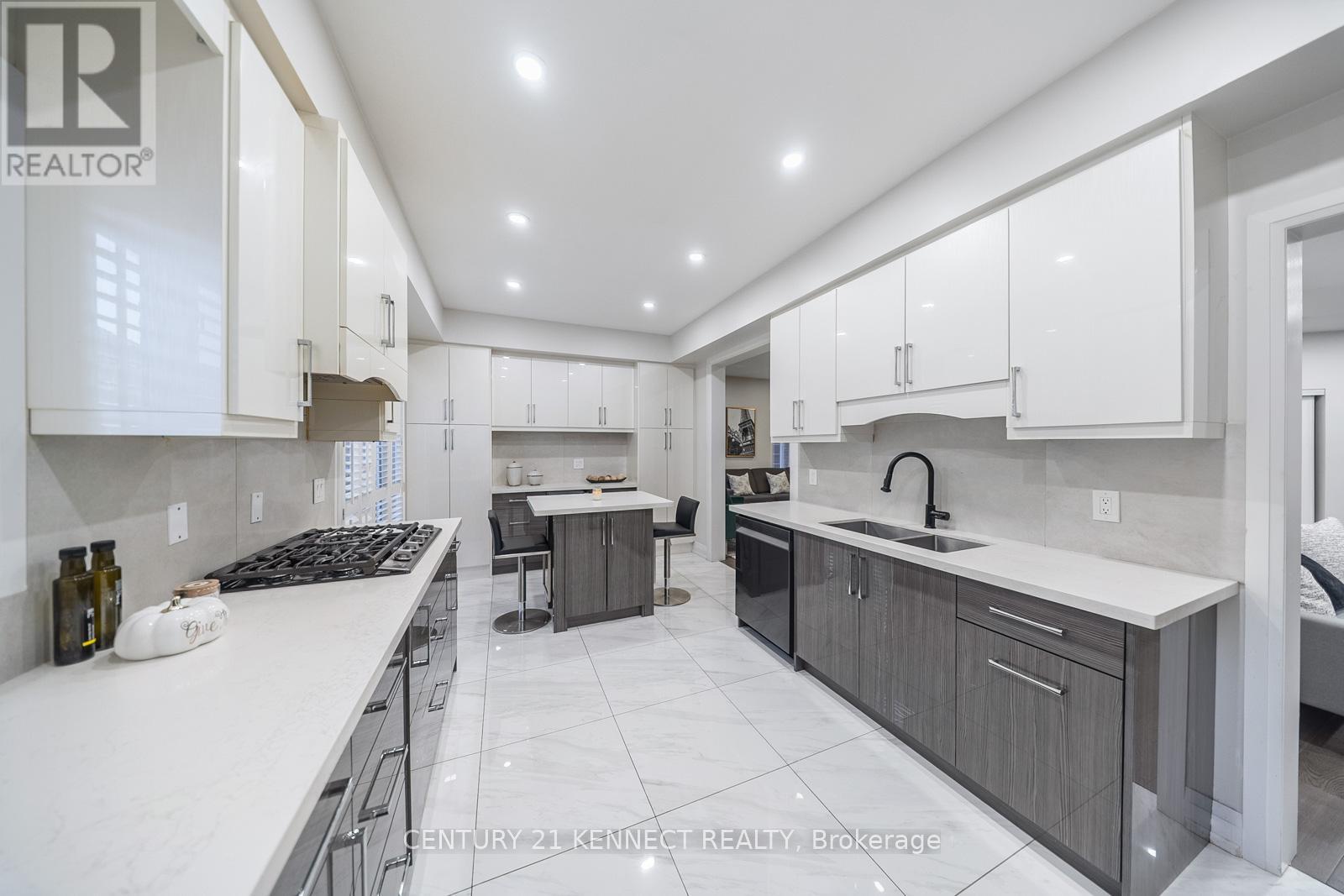 656 Kaiser Drive, Mississauga, Ontario  L5W 1T6 - Photo 13 - W12669304