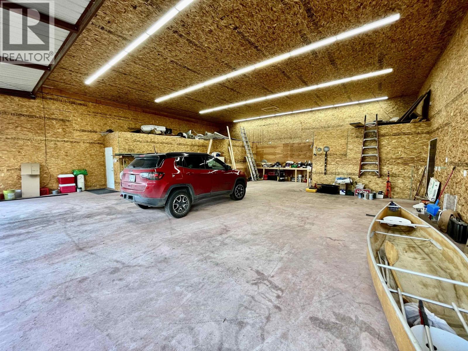 5574 Lakeside Court, 100 Mile House, British Columbia  V0K 2E1 - Photo 24 - R3075853