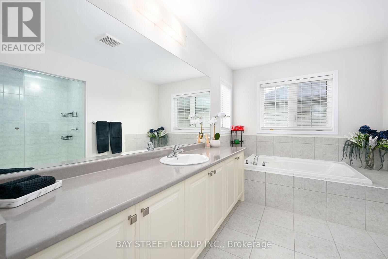 19 Froggy Drive, Thorold, Ontario  L9B 0G9 - Photo 26 - X12669234