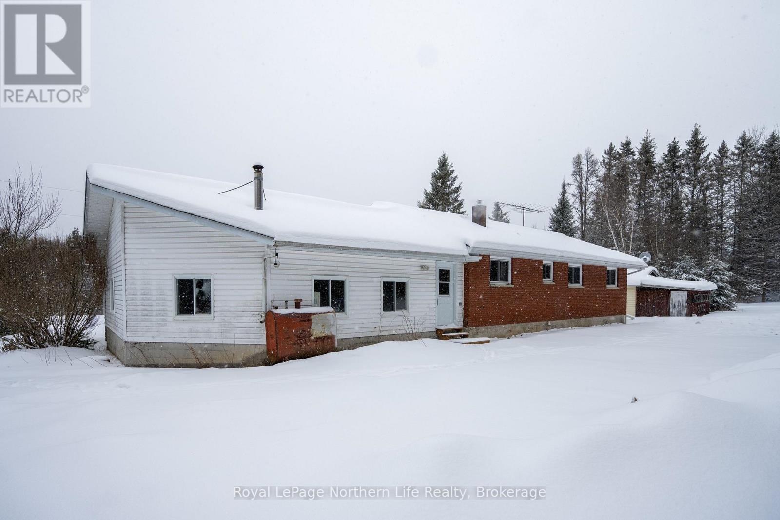 126 Highway 531, Bonfield, Ontario  P0H 1E0 - Photo 30 - X12663974