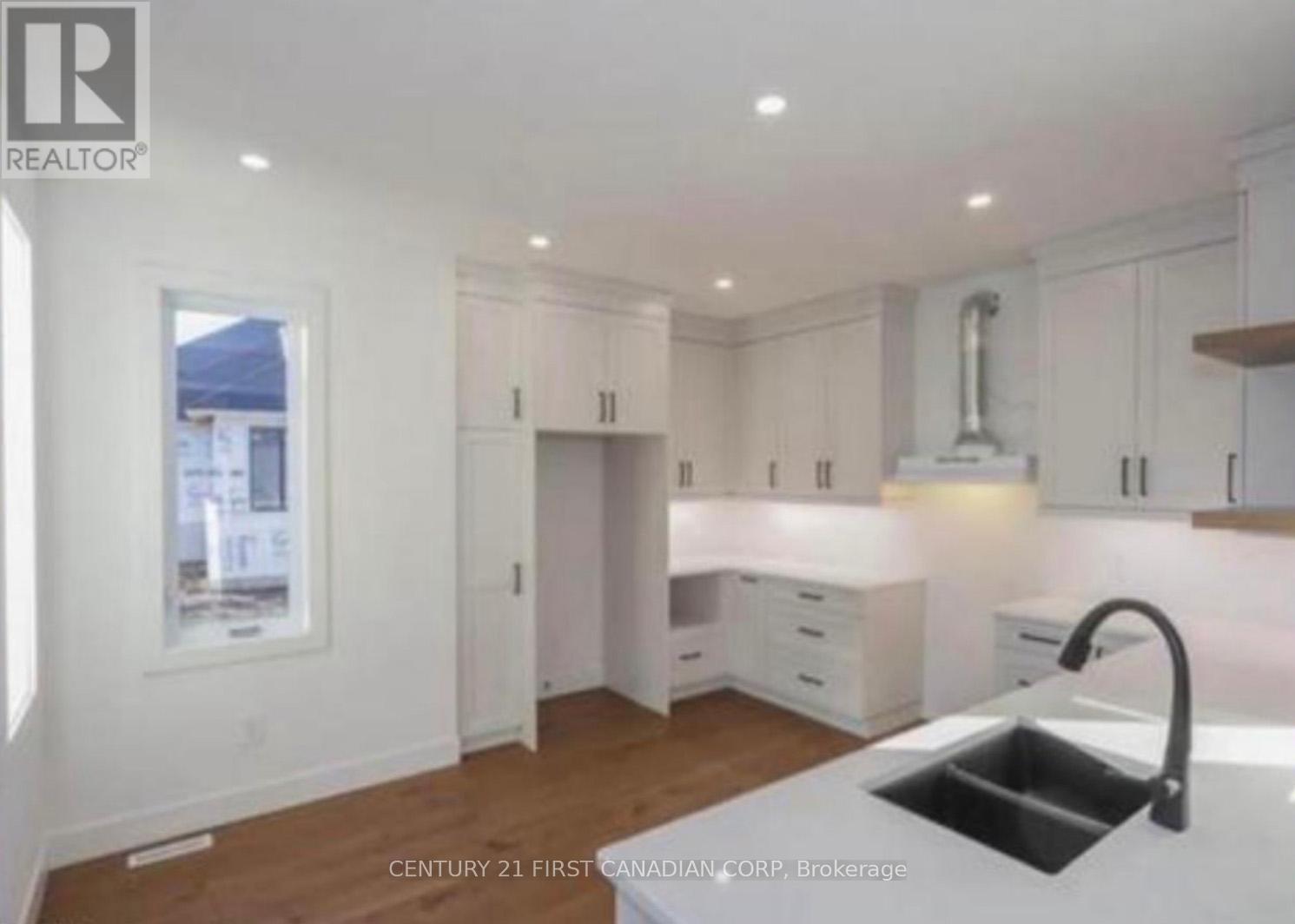 2165 Linkway Boulevard, London South, Ontario  N6K 0K8 - Photo 10 - X12661646