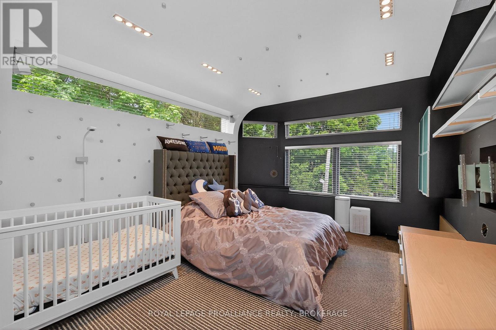 3 Authors Lane, Kingston, Ontario  K7M 7W7 - Photo 27 - X12666302