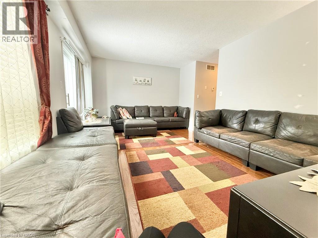 22 Madeleine Street, Kitchener, Ontario  N2R 1V5 - Photo 6 - 40795800