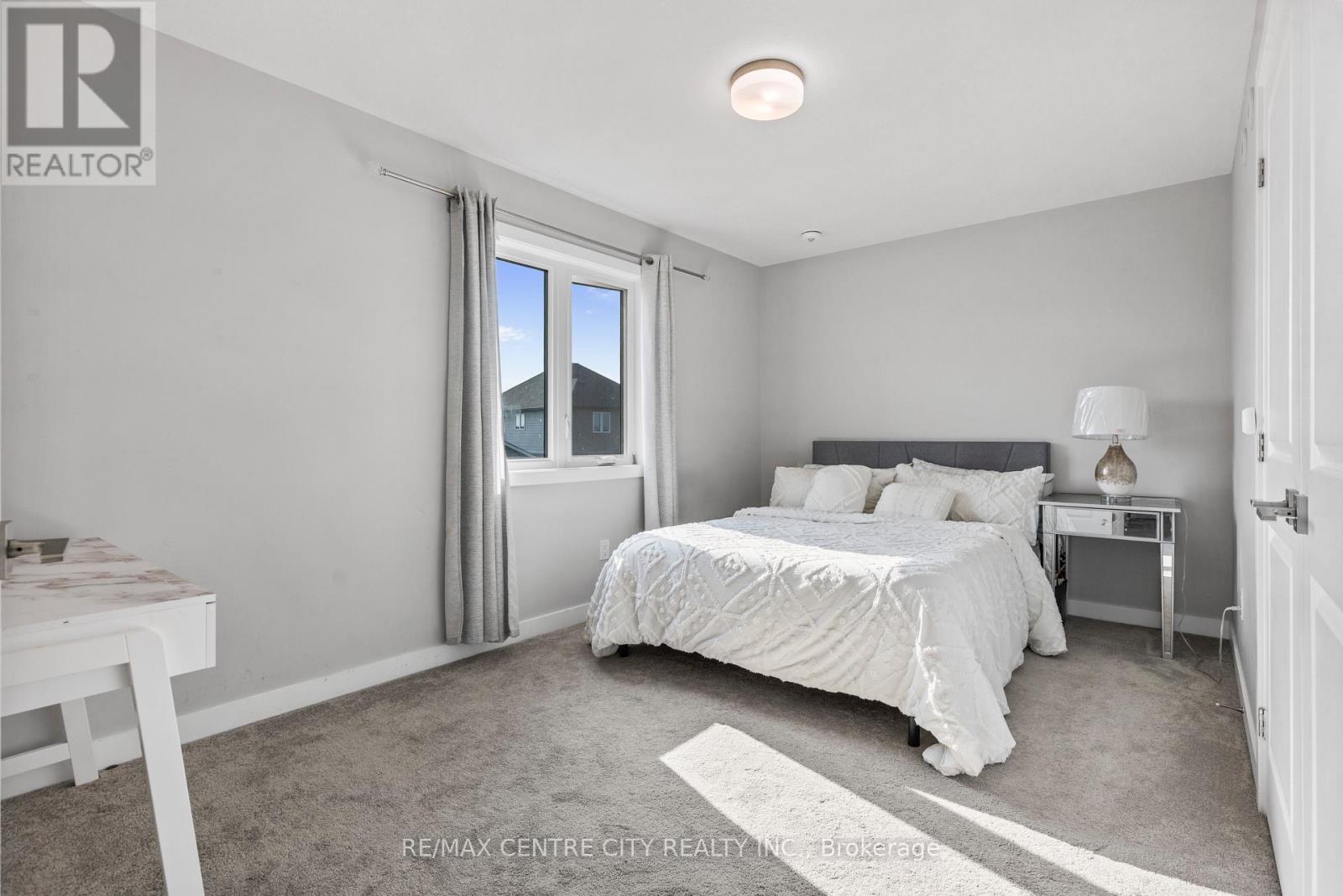 93 Benjamin Parkway, St. Thomas, Ontario  N5R 0M4 - Photo 16 - X12666326