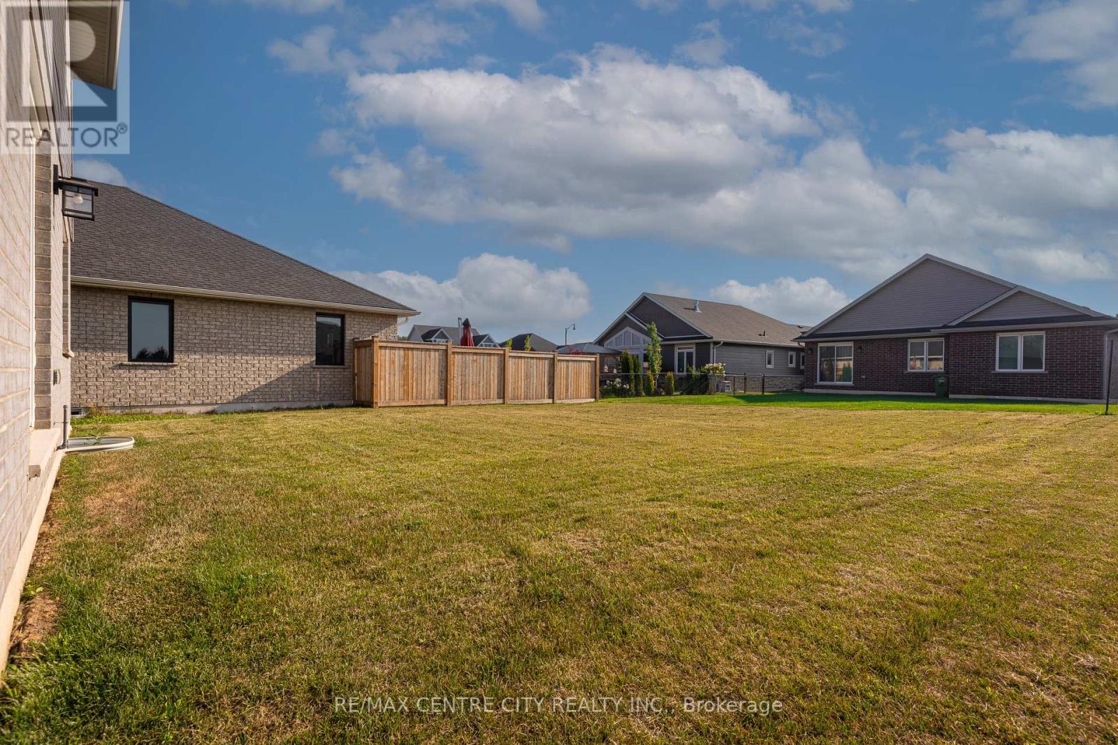 93 Benjamin Parkway, St. Thomas, Ontario  N5R 0M4 - Photo 25 - X12666326