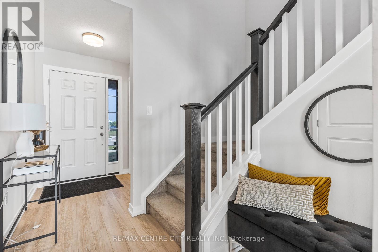 93 Benjamin Parkway, St. Thomas, Ontario  N5R 0M4 - Photo 4 - X12666326