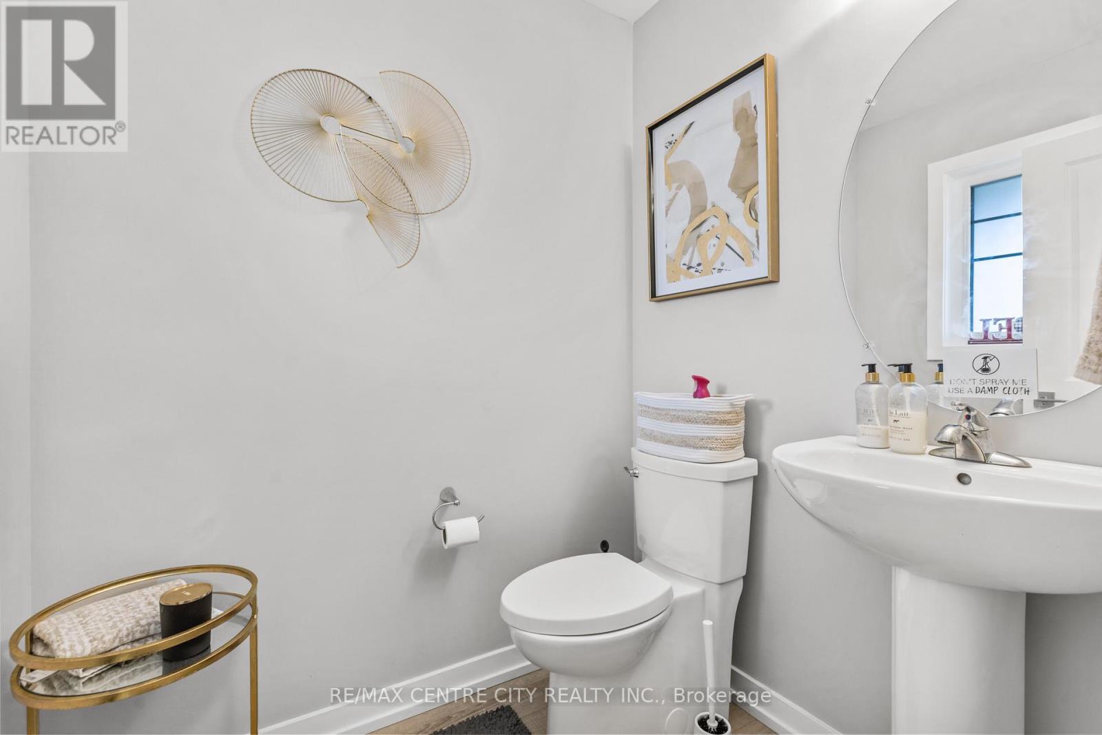 93 Benjamin Parkway, St. Thomas, Ontario  N5R 0M4 - Photo 5 - X12666326