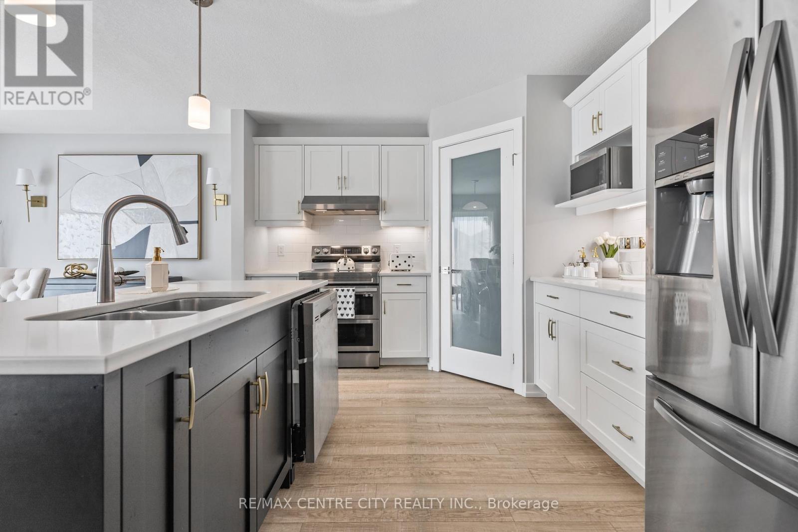 93 Benjamin Parkway, St. Thomas, Ontario  N5R 0M4 - Photo 7 - X12666326