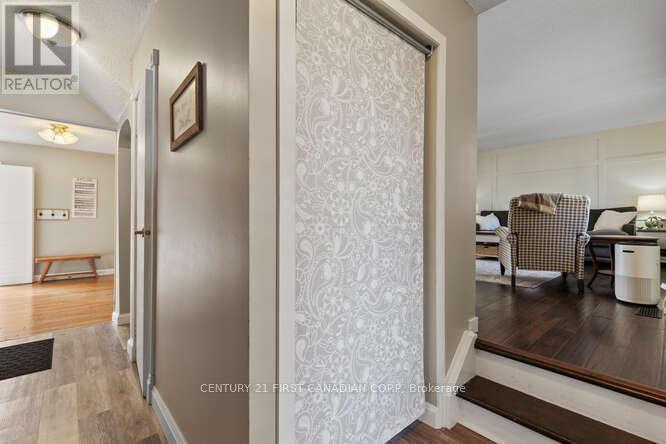 349 Highview Crescent, London South, Ontario  N6J 4E2 - Photo 6 - X12666422