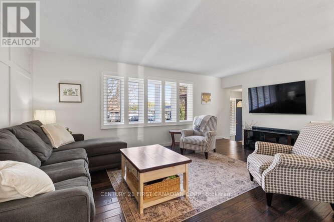 349 Highview Crescent, London South, Ontario  N6J 4E2 - Photo 9 - X12666422