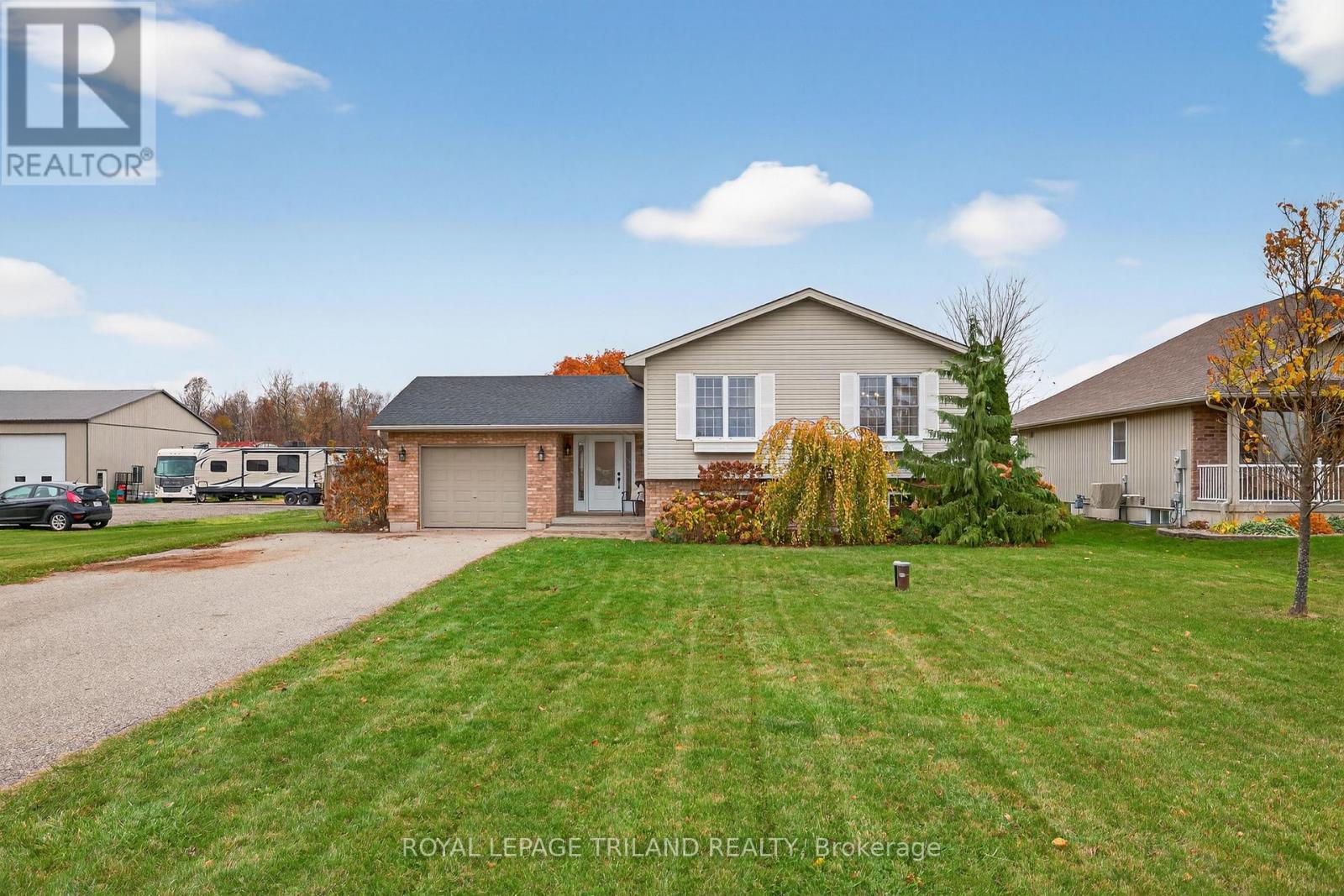 11565 Springfield Road, Malahide, Ontario  N5H 2R3 - Photo 1 - X12669512