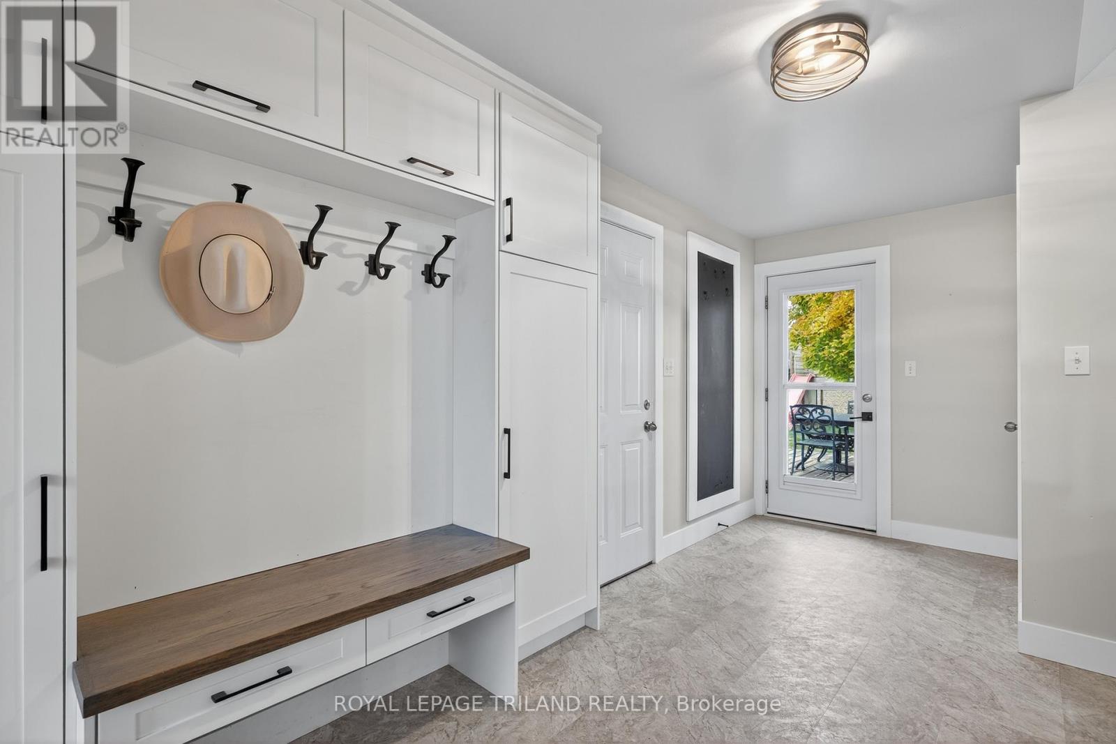 11565 Springfield Road, Malahide, Ontario  N5H 2R3 - Photo 3 - X12669512