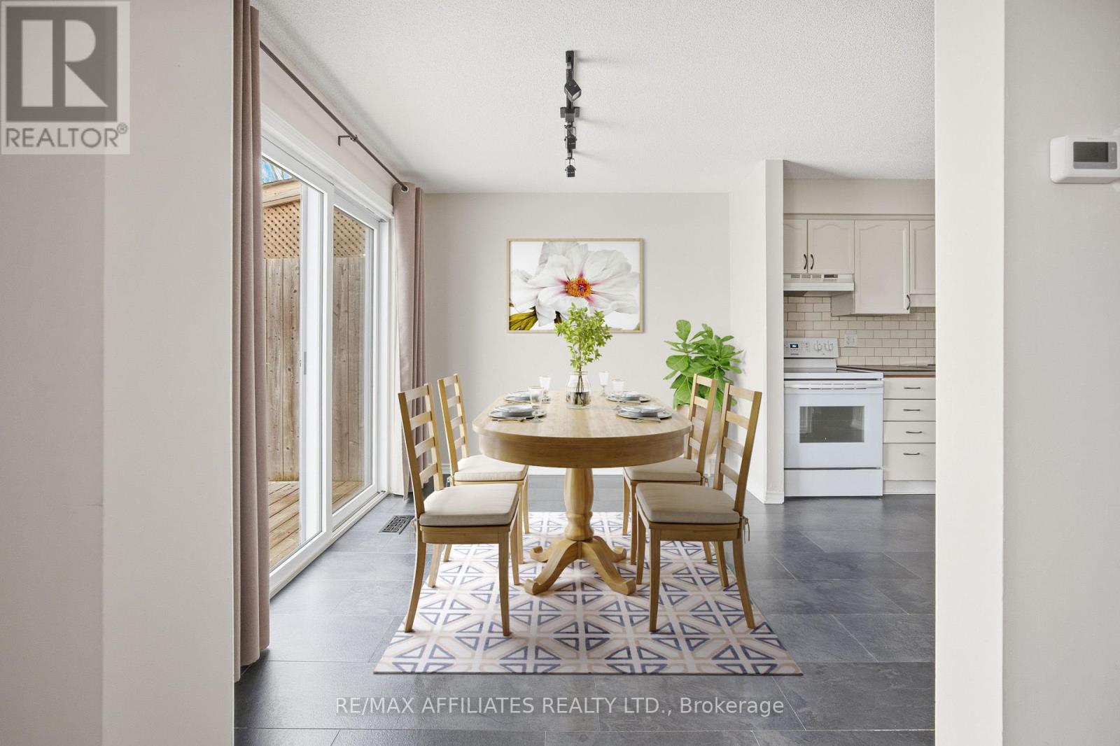 128 Dunham Street, Carleton Place, Ontario  K7C 4M8 - Photo 4 - X12669336