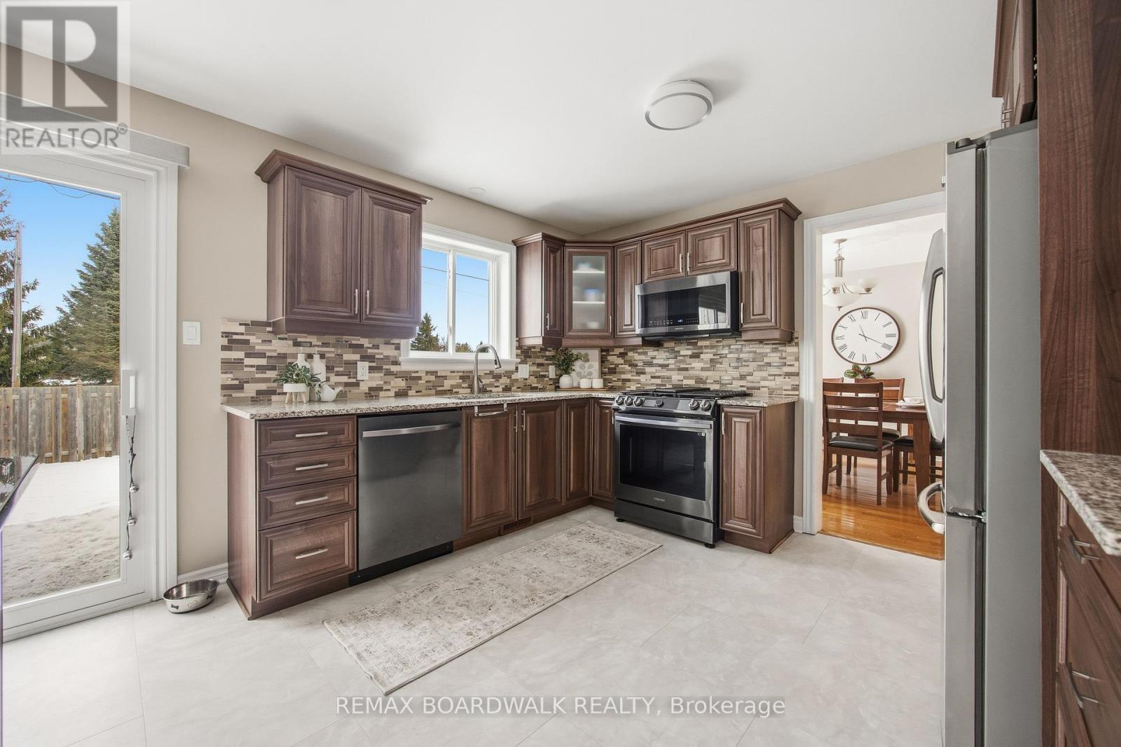 27 Comba Drive, Carleton Place, Ontario  K7C 4V2 - Photo 12 - X12669358