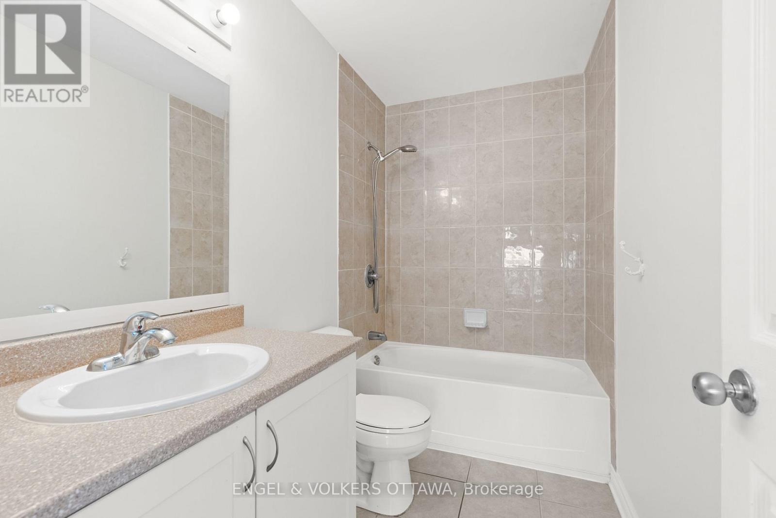 238 Forestbrook Street, Ottawa, Ontario  K2K 0B4 - Photo 23 - X12669402