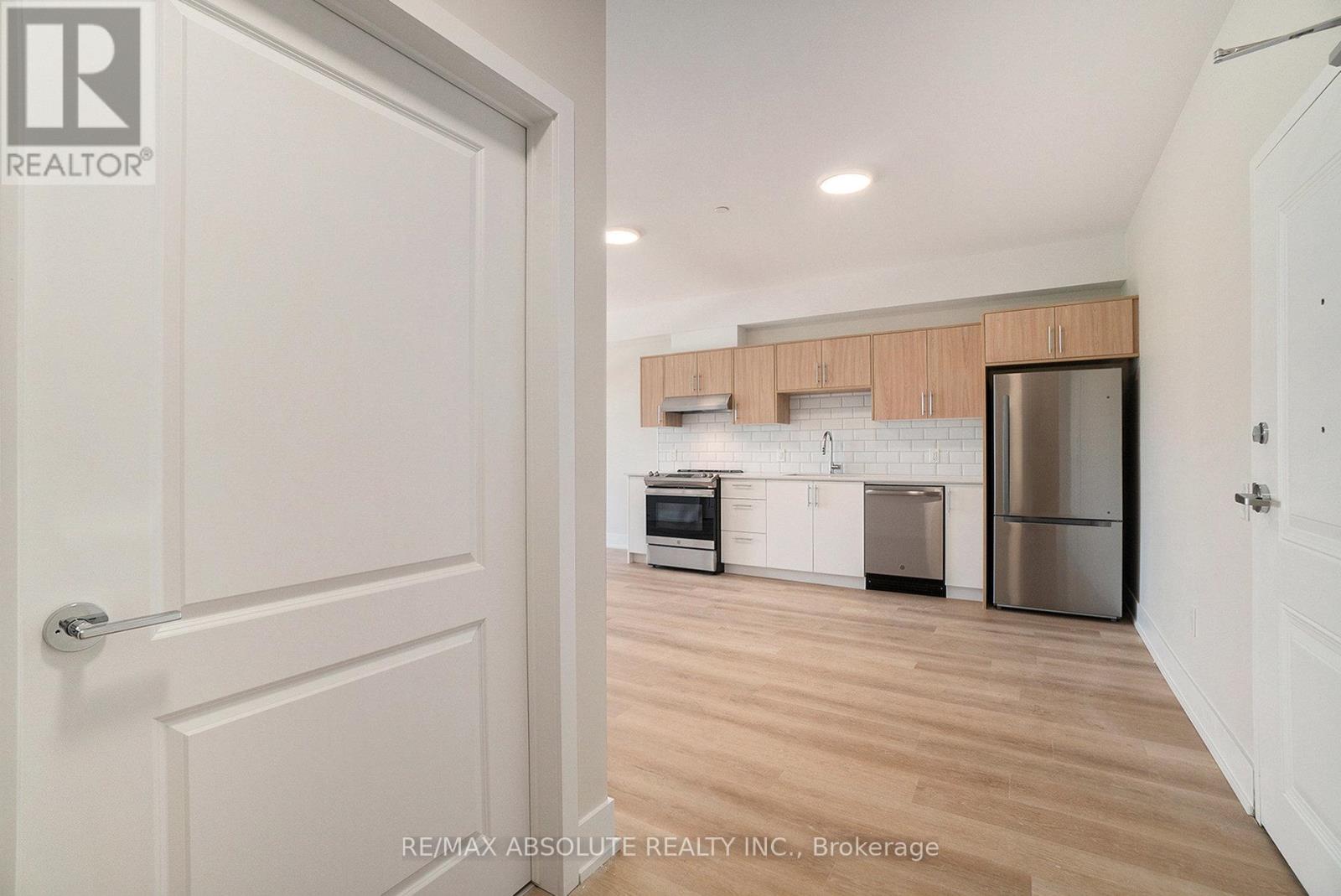 409 - 12 Thomas Street S, Arnprior, Ontario  K7S 2J1 - Photo 3 - X12669464