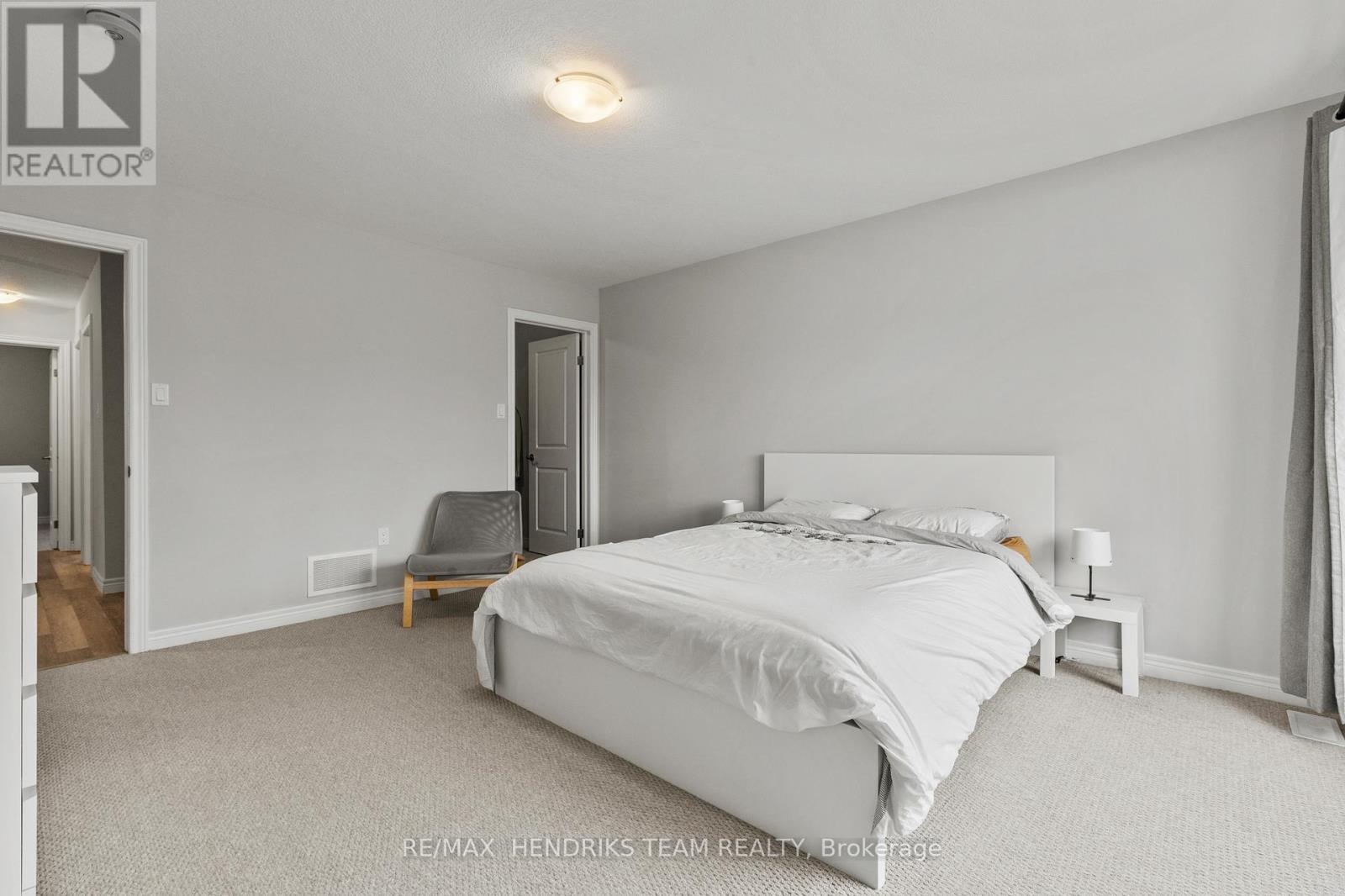 11 Dennis Drive, West Lincoln, Ontario  L0R 2A0 - Photo 26 - X12669338