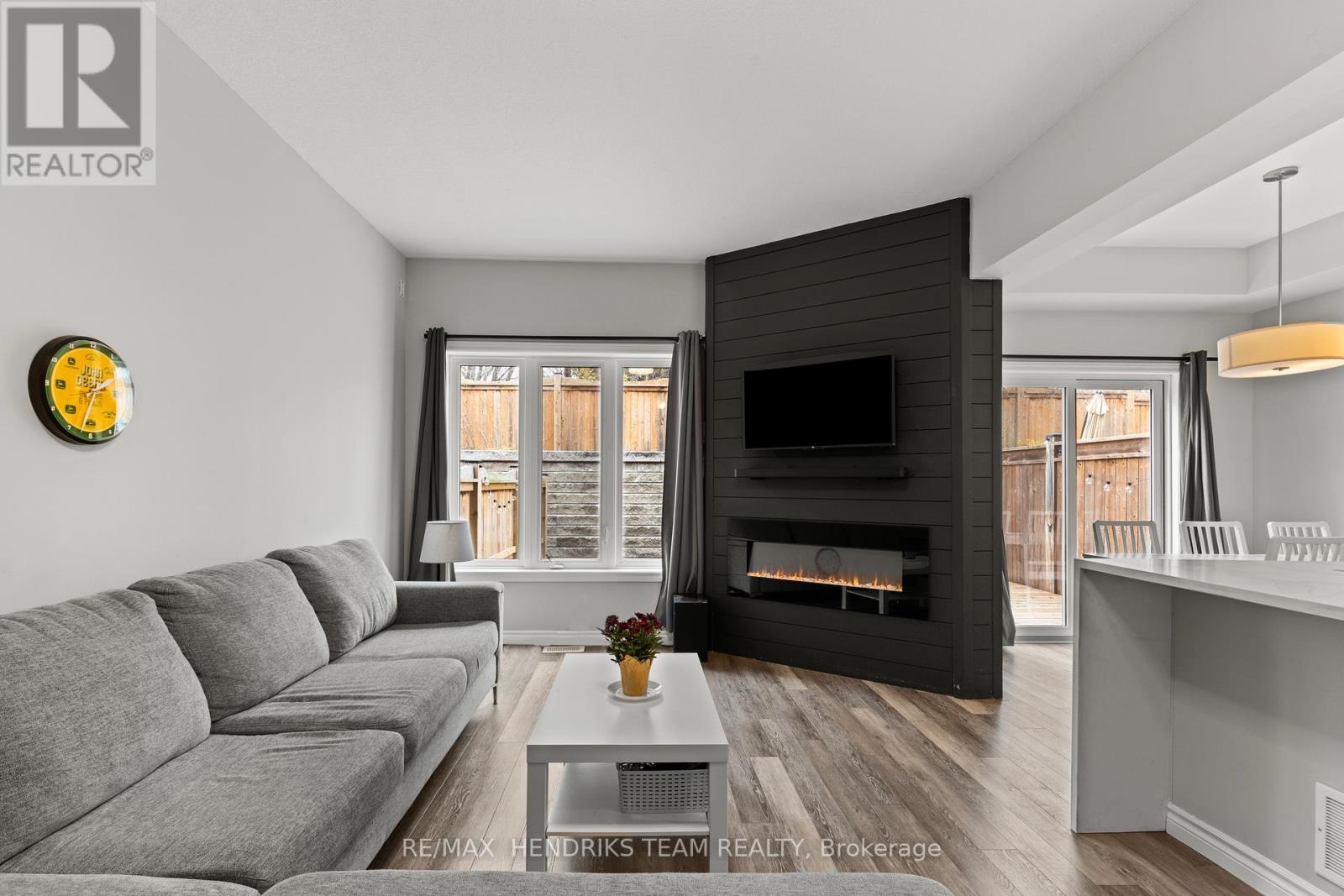 11 Dennis Drive, West Lincoln, Ontario  L0R 2A0 - Photo 9 - X12669338