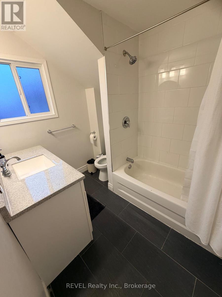 23 Hazel Street, St. Catharines, Ontario  L2T 1E2 - Photo 18 - X12669550