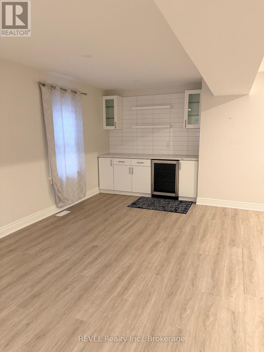 23 Hazel Street, St. Catharines, Ontario  L2T 1E2 - Photo 5 - X12669550