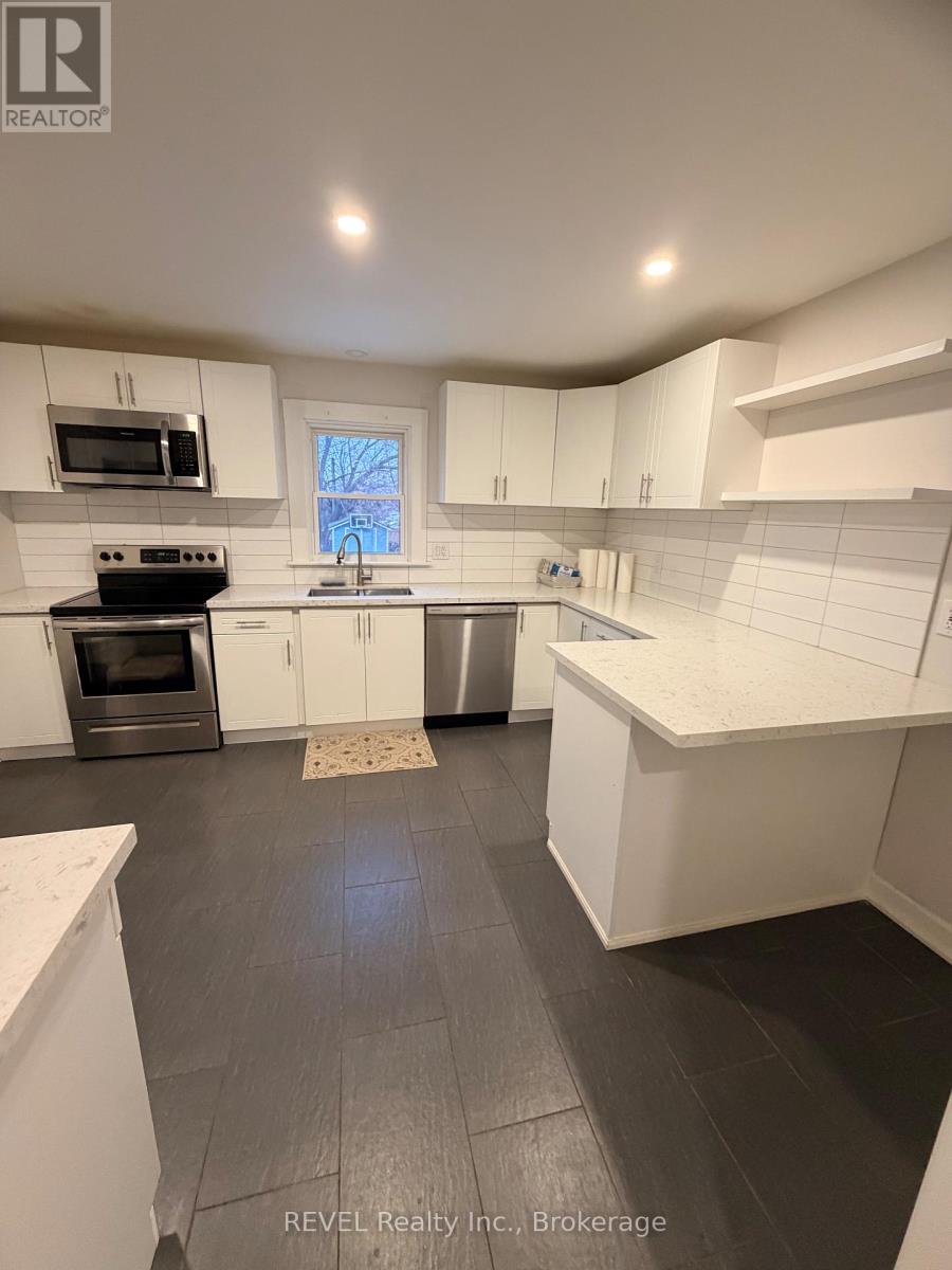 23 Hazel Street, St. Catharines, Ontario  L2T 1E2 - Photo 8 - X12669550