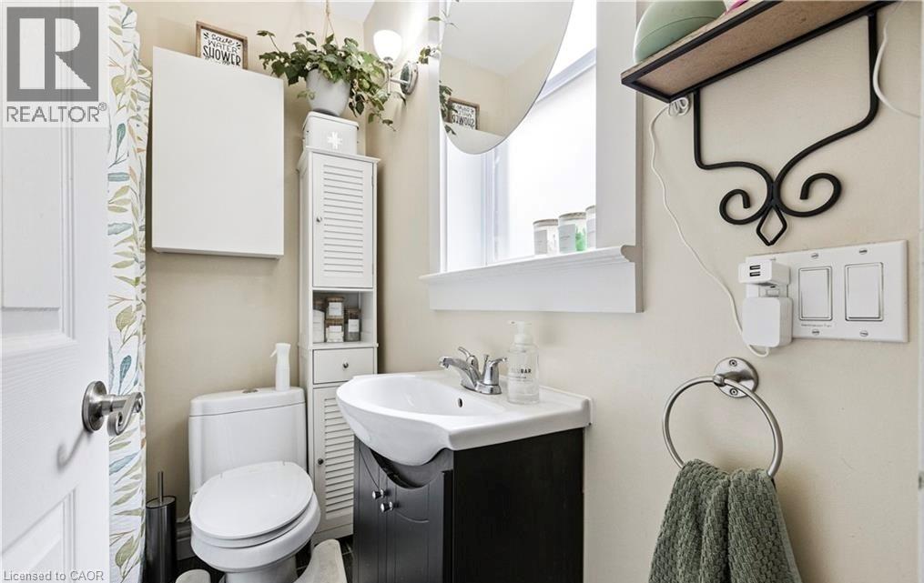 43 Eby Street S, Kitchener, Ontario  N2G 3K9 - Photo 13 - 40796361