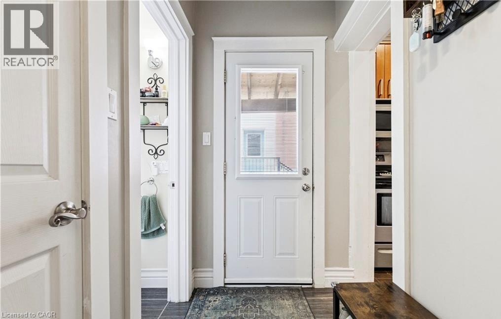 43 Eby Street S, Kitchener, Ontario  N2G 3K9 - Photo 14 - 40796361